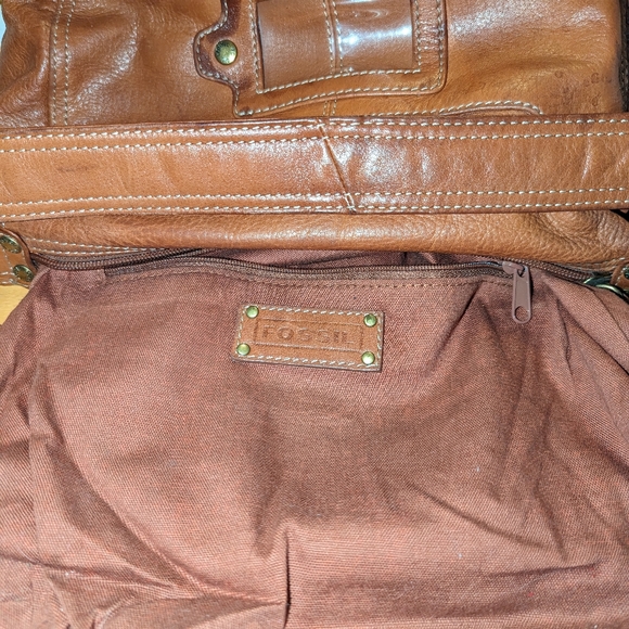 Fossil brown leather shoulder bag with ID holder,genuine leather, hobo style. - Picture 10 of 12